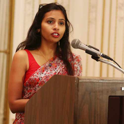 294488-devyani2