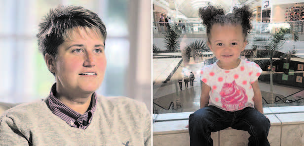 Woman sues sperm bank over black donor error1