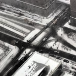 Streets deserted as huge snowstorm hits US northeast picture