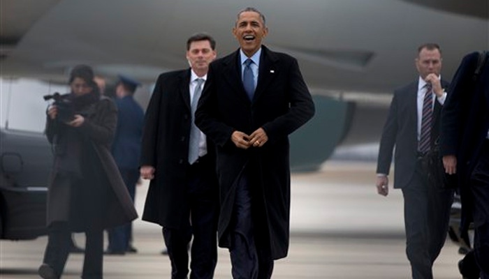 barackobama-leads