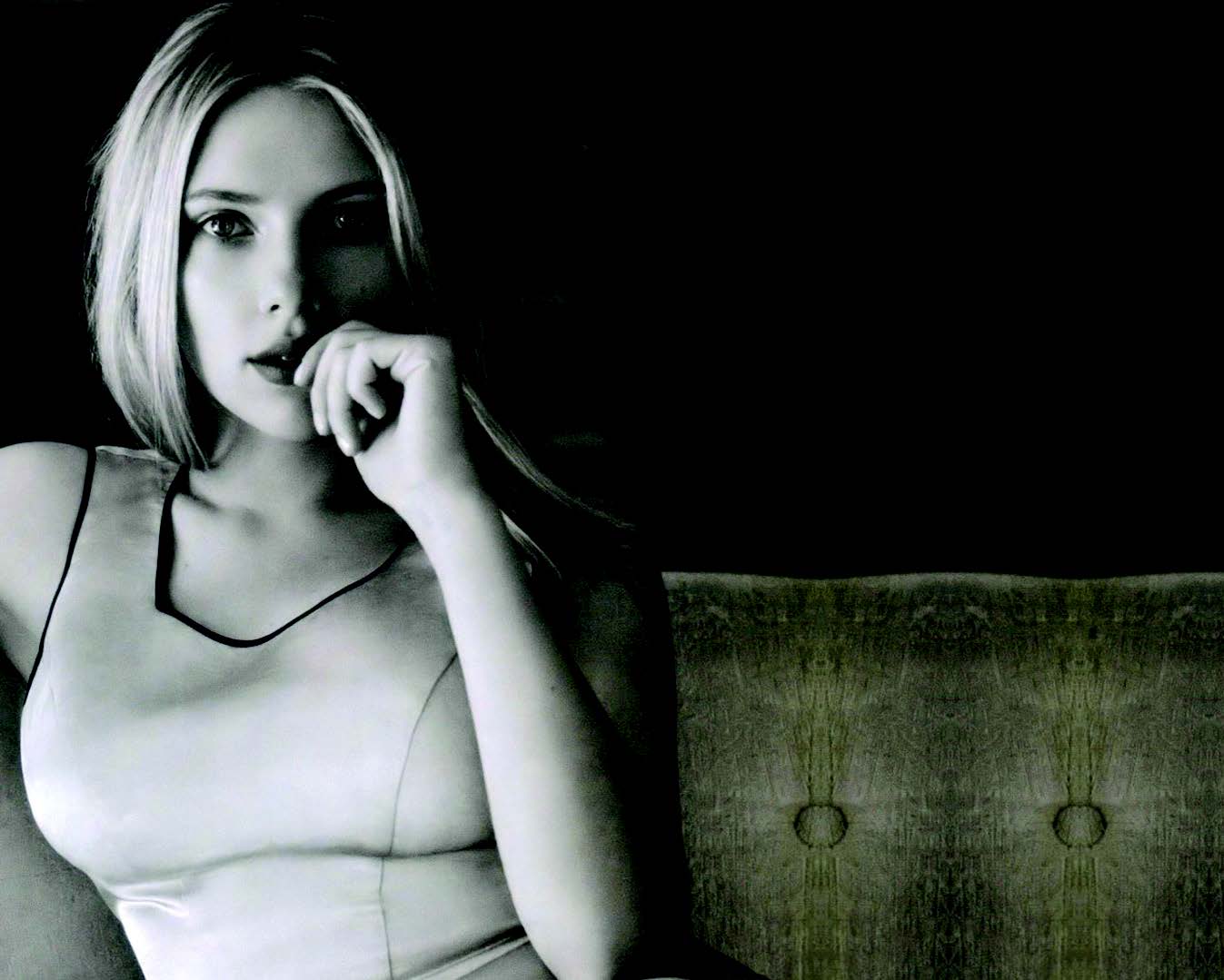 SCARLETT JOHANSSON