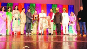 Jaipur Ratna awardee Haridas Kotahwala with Dr. Samin Sharma, Ambassador Mulay, Home Minister Gulab Kataria, RANA President Naveen Shah & others
