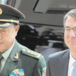 Pentagon chief urges China to stop island building Image