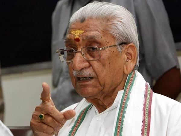 09-1436462538-ashok-singhal