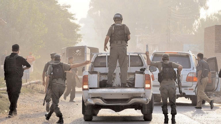 Gunmen attack Pakistan air force base