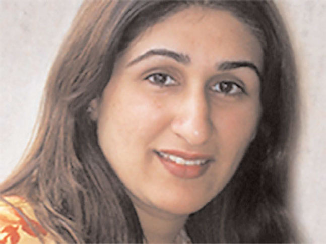 Naveeda Ikram1