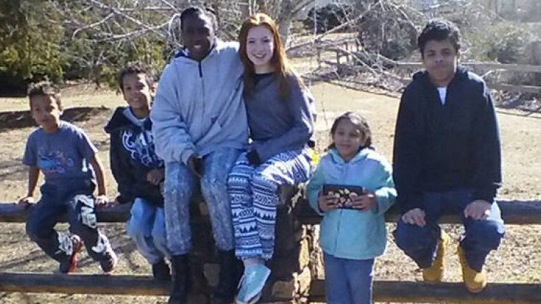 After Donald and Crystal Howard died in a car crash on Halloween, a Georgia state trooper took care of their four children, with help from residents and other police.
