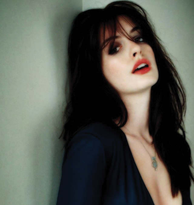 ANNE HATHAWAY