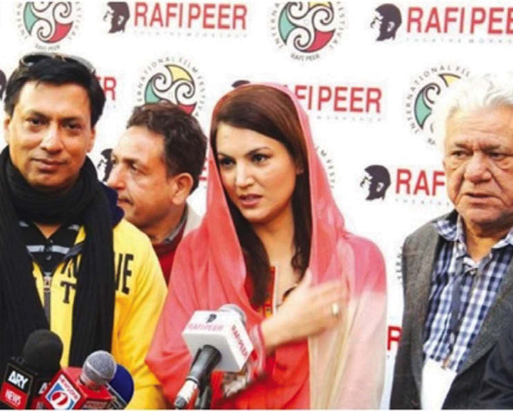 MADHUR BHANDARKAR HONORED IN PAKISTAN