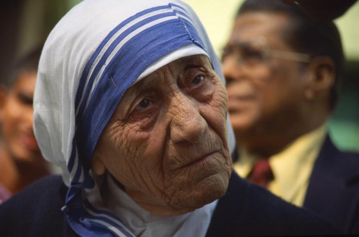 mother-teresa-sainthood-francis-1