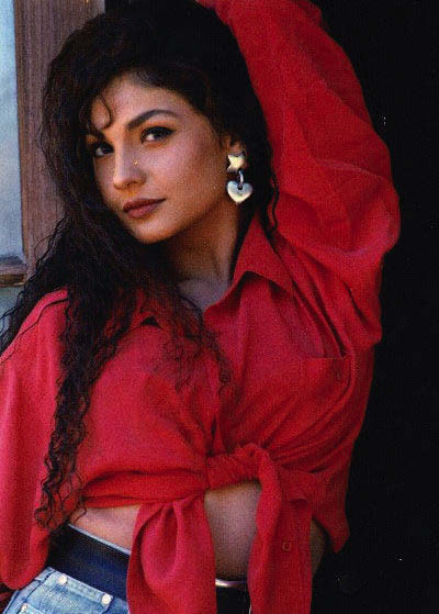 POOJA BHATT