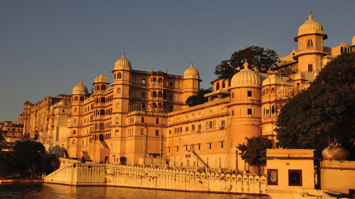 ROMANTIC DESTINATIONS