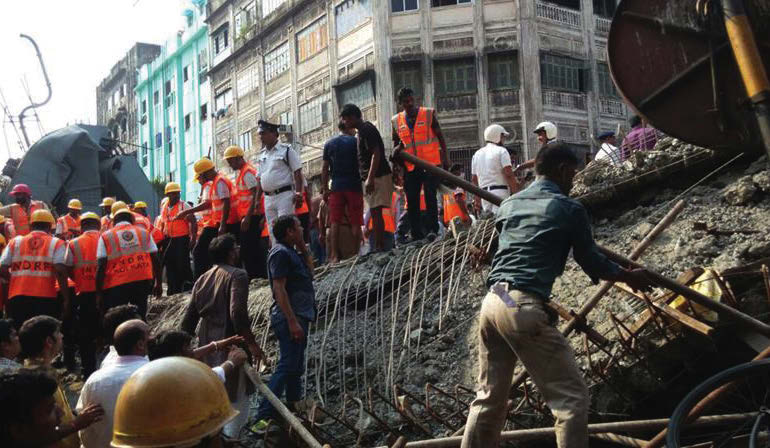KOLKATA FLYOVER FALLS1