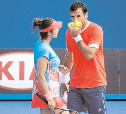 Paes-Hingis vs Sania-Dodig