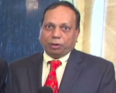 Dr. Sanjay Jain, husband of outgoing AAPI President Dr. Seema Jain – Image Source Youtube Screenshot
