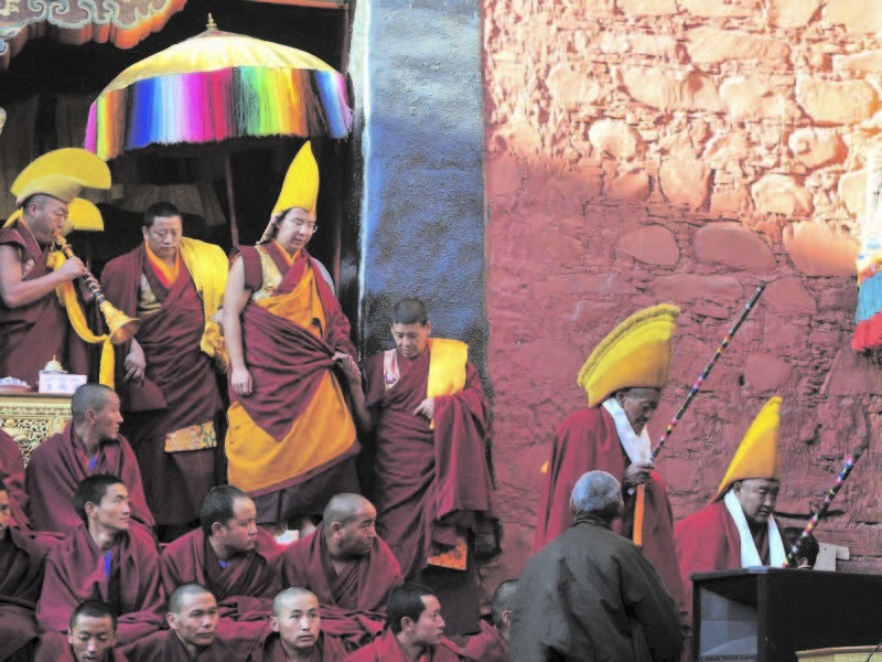 Lama carries out religious rite in Tibe