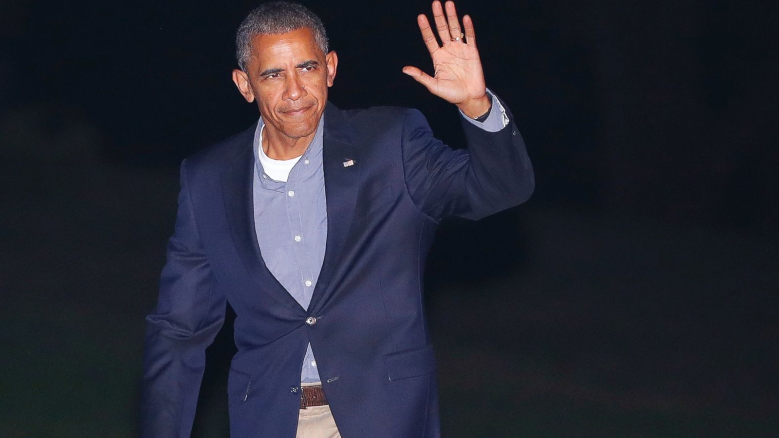 President Barack Obama waves to members of the media as he walks across the South Lawn of the White House in Washington, Friday, Sept. 9, 2016, during his return from nearby Andrews Air Force Base. Obama traveled to Asia this week and was returning from Laos after attending the ASEAN Summit. (AP Photo/Pablo Martinez Monsivais)