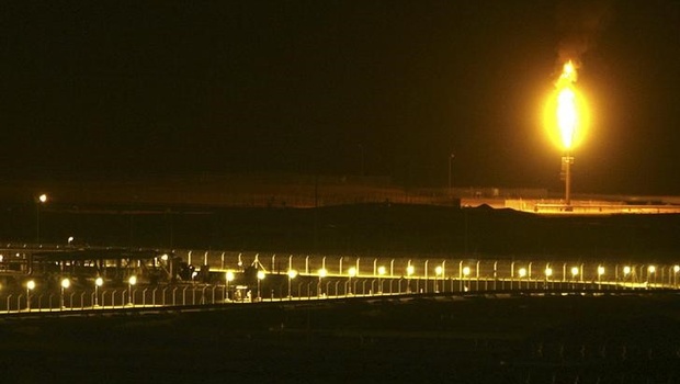 saudi-arabia-russia-sign-oil-pact