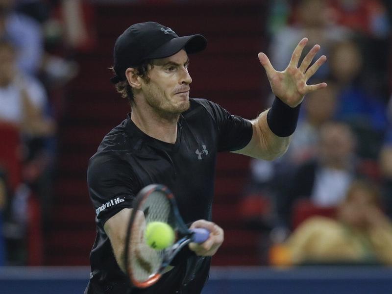 murray-beats-simon-for-16th-time-to-reach-vienna-last-eight