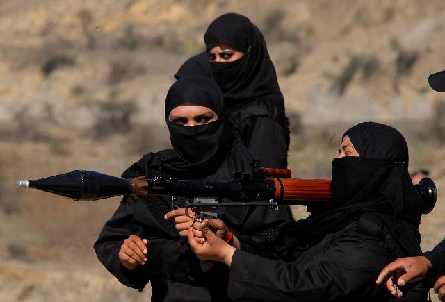pakistani-female-police-commandos-attend-a-training-session-near-peshawar-ap-photomohammad-sajjad