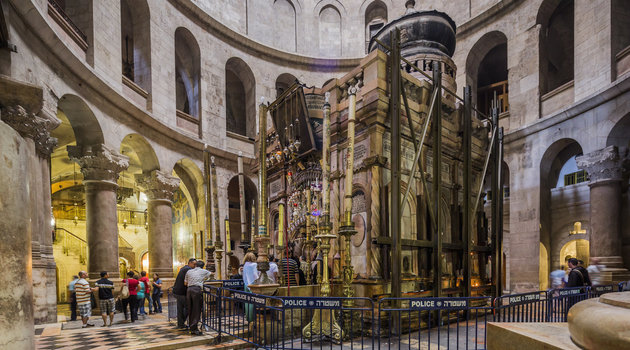 supposed-burial-slab-of-jesus-christ-uncovered-for-first-time-in-centuries-the-slab-had-been-encased