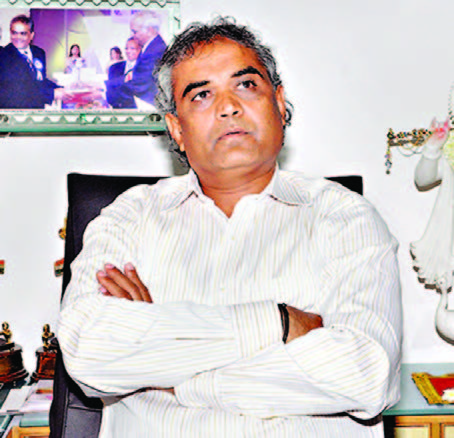 Savji Dholakia has gifted 400 flats and 1,260 cars as Diwali bonuses to his employees.