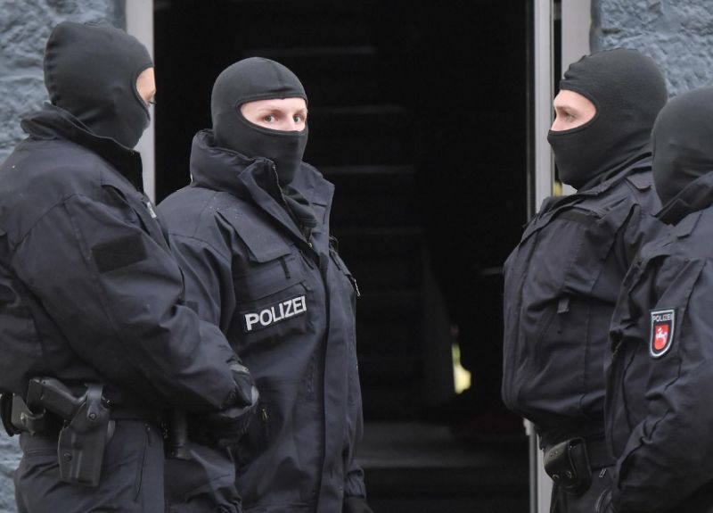 5-islamic-state-suspects-arrested-in-germany
