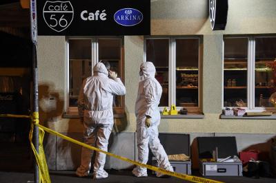 2 killed in shooting at Swiss cafe