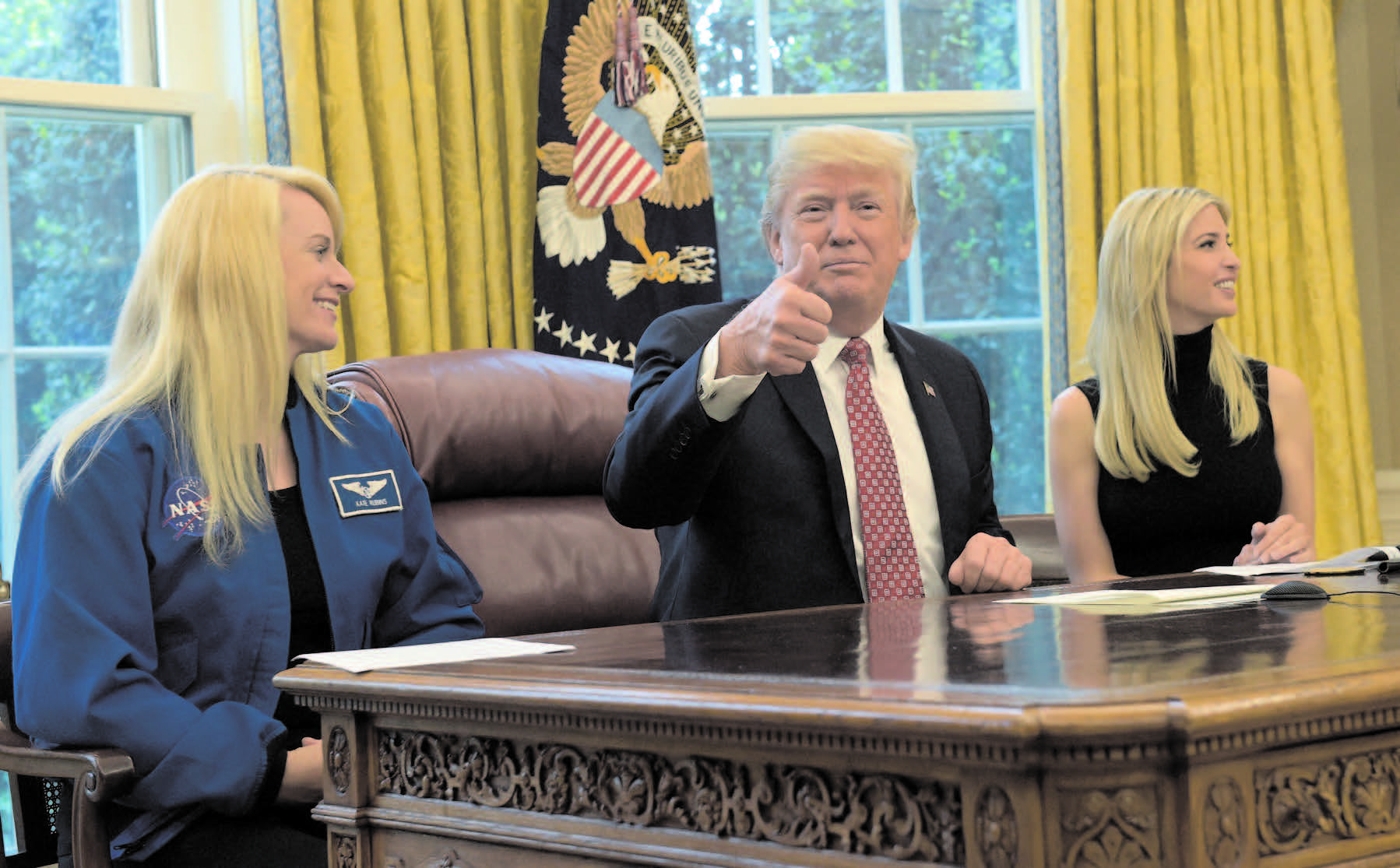 Astronaut breaks US space record