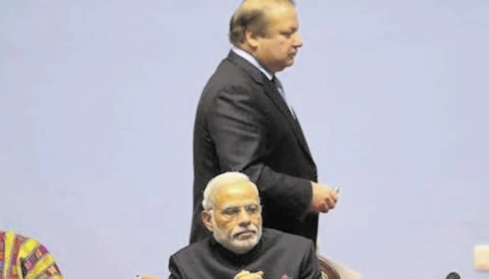 India Pak PMs Ignore each other