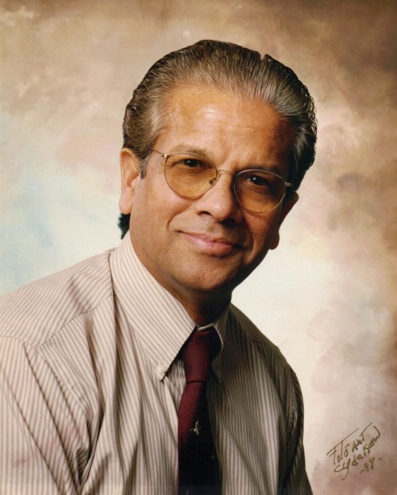 Dr Raju Head Shot