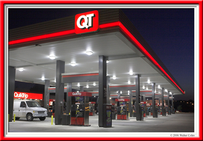 QT_GasStationNight