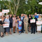 Women rally for Vallone