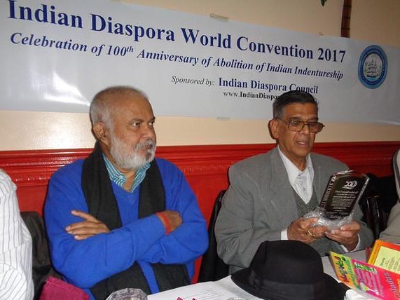 Ramesh Kalicharan-(l) at recogntion read by Santram Bhanjhanjan