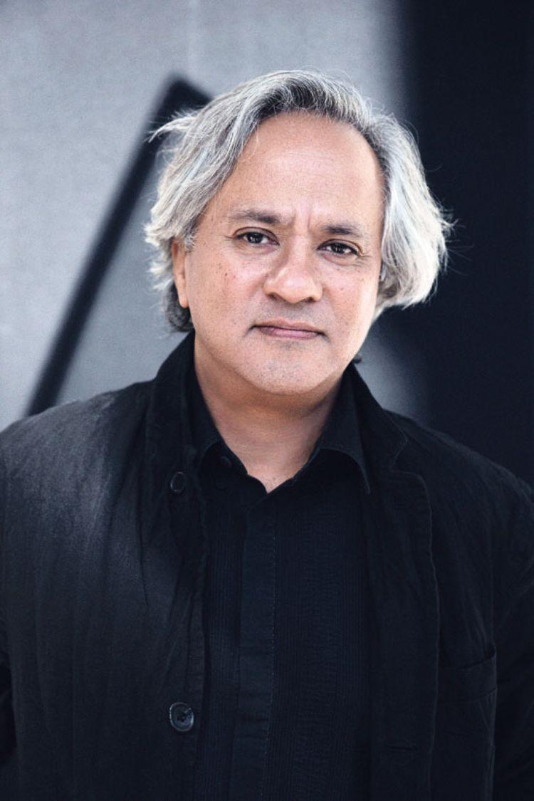 Indian Origin British Sculptor Anish Kapoor