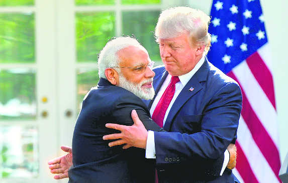 Modi Hug