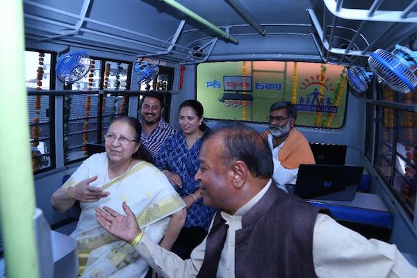 Amit and Arpita Bhandari with Lok Sabha Speaker Sumitra Mahajan