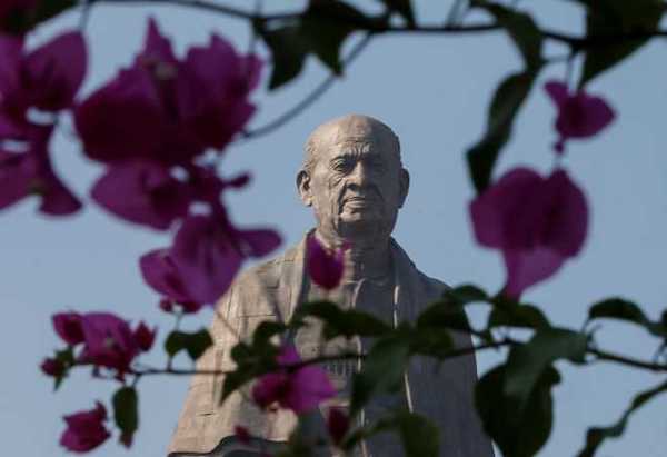 Patel statue