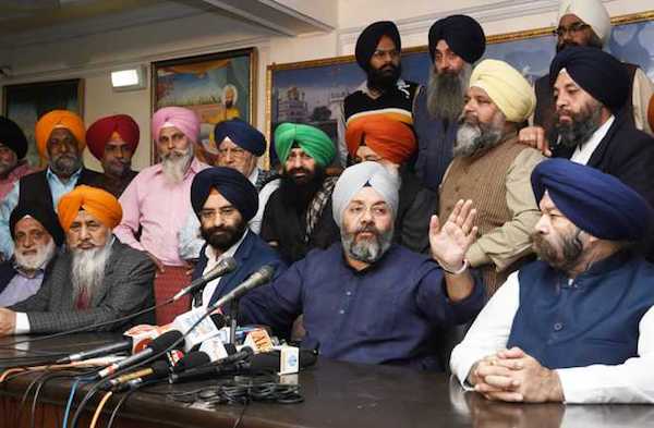 Manjit Singh GK resigns