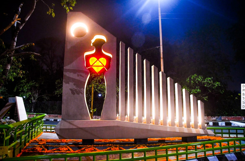 Donor Memorial pic 2 b