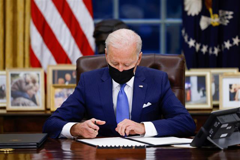 biden in Oval Office