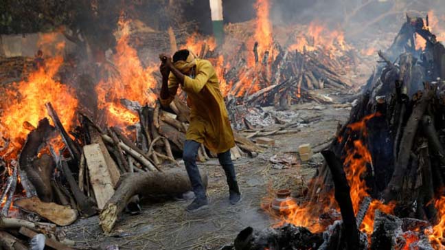 Byrning funeral pyres