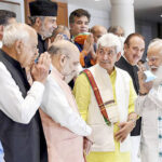 Pic for J & L leaders find common ground Modi-Farooqjpg