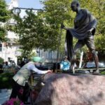 Ambassador Sandhu pays respects