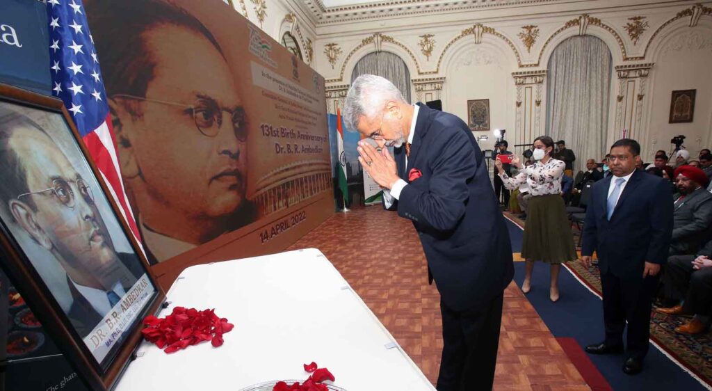 Jaishankar pays floral