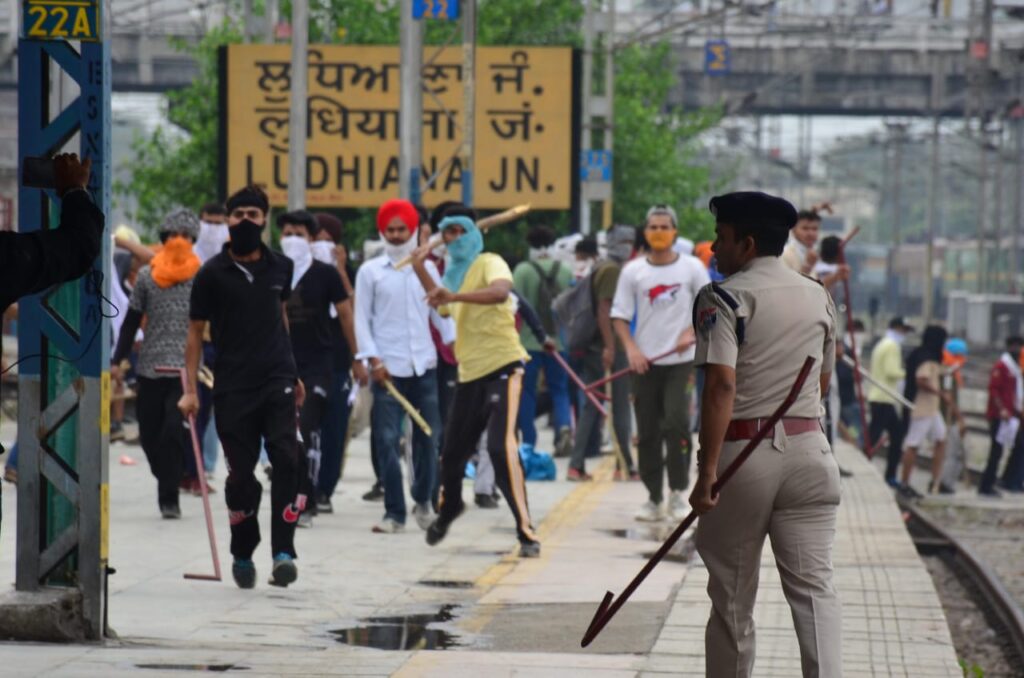 Agnipath protest at Ludhiana Railway Station